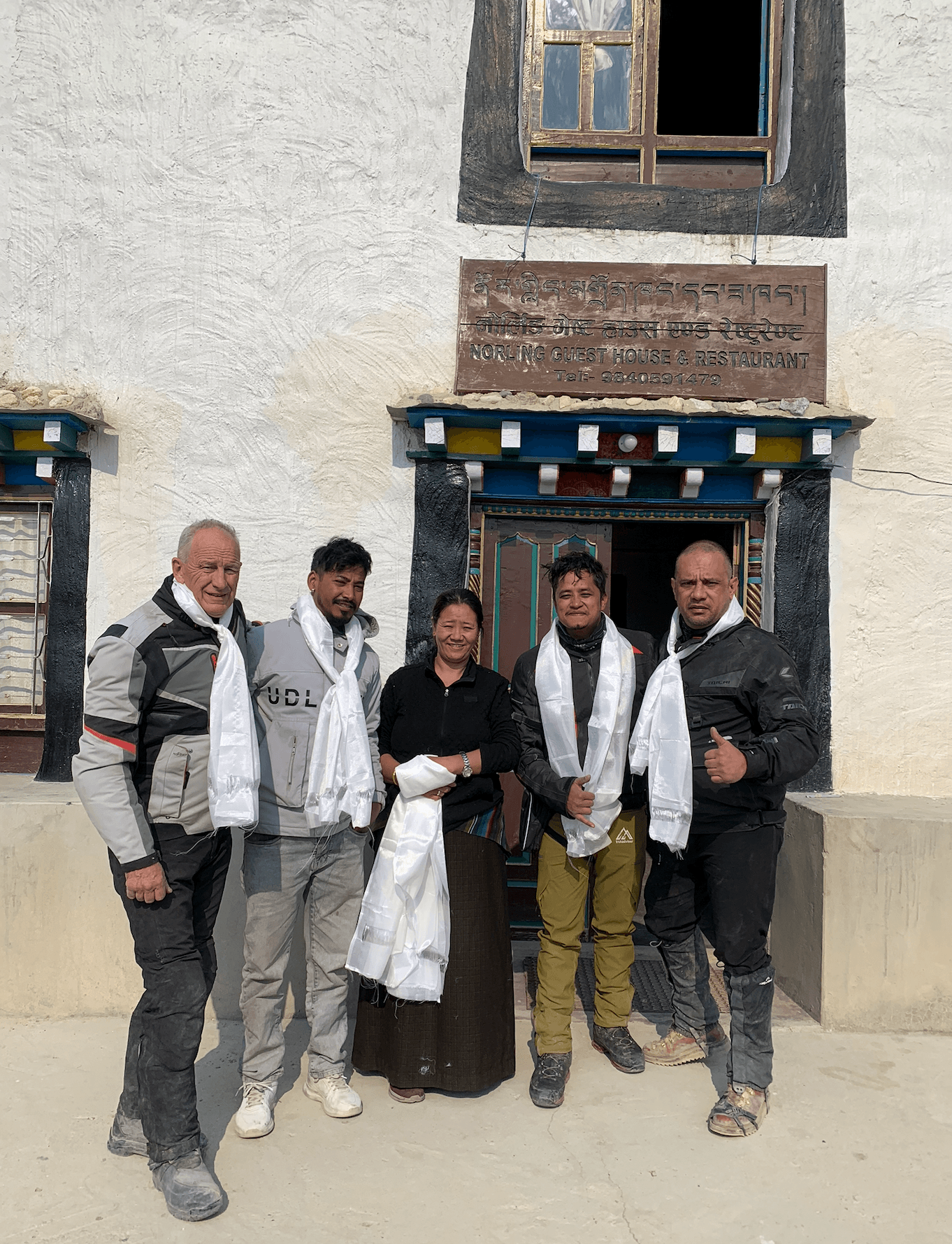 group photo in upper mustang